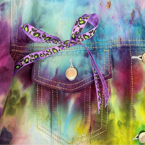 Handmade Tie Dye Jean Jacket Womens Size Medium Cropped Upcycled Colorful Denim - Picture 9 of 13
